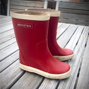 Dutch toddler rain boots! Size 7T